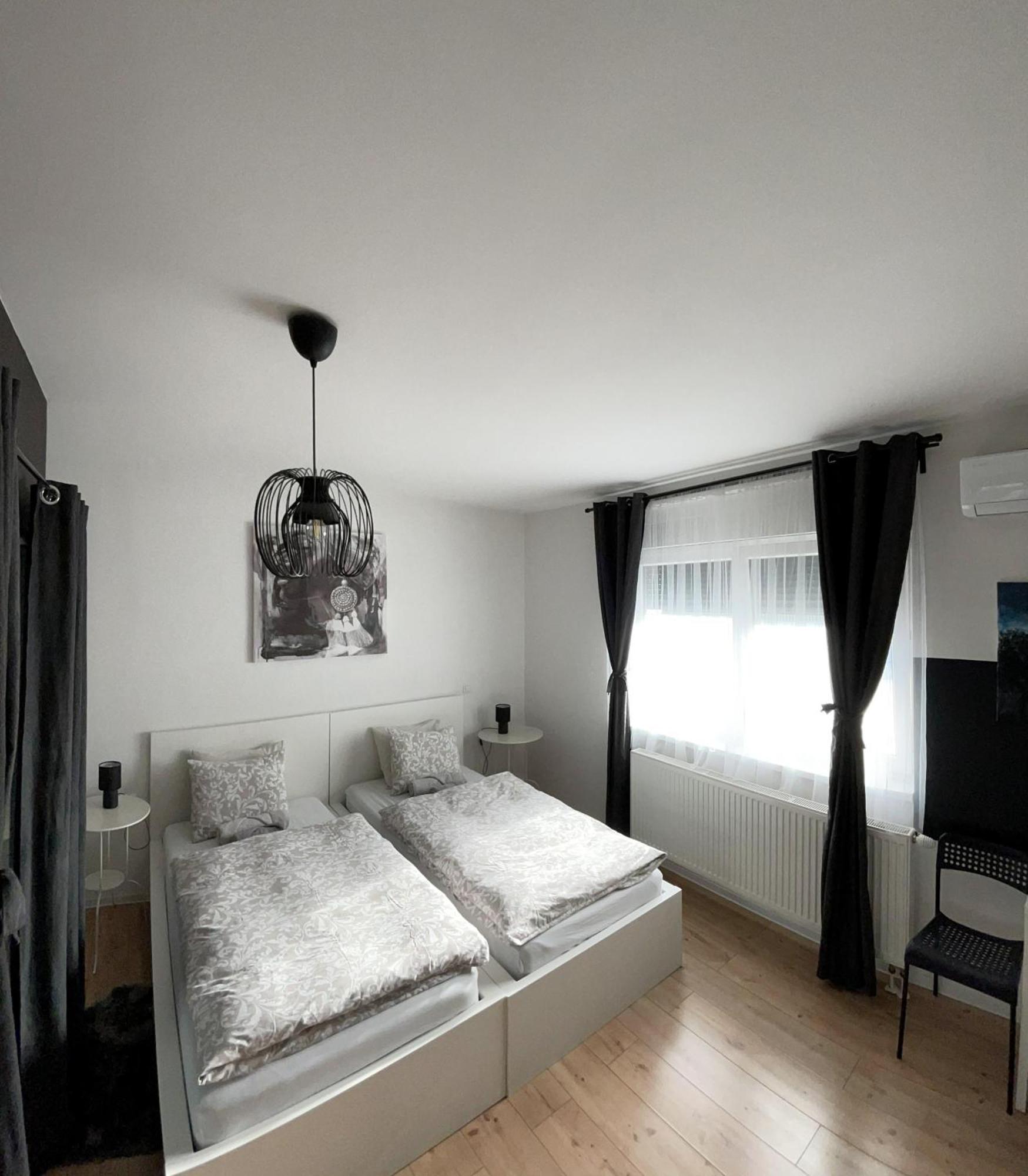 4 Stars Rooms Near Airport Scitarjevo Exteriör bild